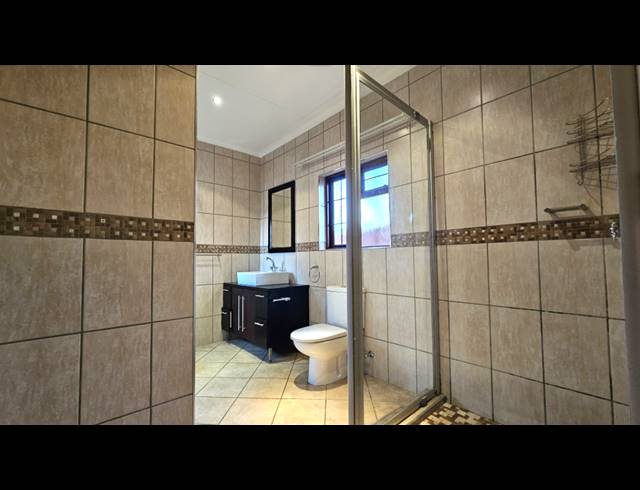 2 BEDROOM HOUSE RENTED IN MORELETA PARK